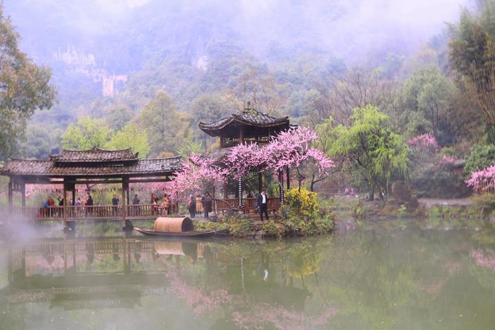 小魔仙跳舞