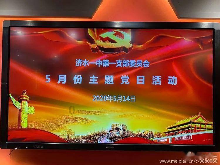 大批00后穿汉服“御剑飞行”,老外眼直了:好想试一试!